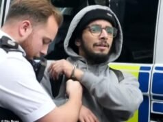 Cada semana, cinco reclusos son liberados por error de prisiones del Reino Unido, mientras el exgobernador advierte que se esperan más escándalos de liberación.