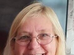 Un hombre de 56 años está acusado de asesinar a una abuela «amistosa» de 62 años después de que la policía fuera llamada por un disturbio en la casa.