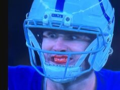 El mariscal de campo estrella de la NFL, Daniel Jones, genera preocupación en los fanáticos después de intentar jugar con una lesión facial sangrienta