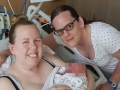 Madre transgénero que hizo la transición de hombre a mujer, experta DEMANDA por discriminación después de que se burlaran en línea por amamantar a su bebé