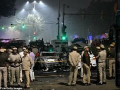 Al menos ocho muertos en una explosión de un coche cerca de la atracción turística del Fuerte Rojo de Nueva Delhi