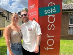 La mayoría de las estrellas del fútbol harían todo lo posible para permanecer en el mejor equipo de la competición. Ella se muere por irse, y lo hace por amor.