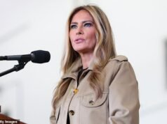 Melania Trump pronuncia un discurso ‘distópico’ ante las tropas y provoca el colapso