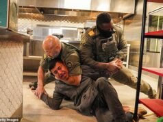 El impactante grado en que Estados Unidos se ha vuelto contra ICE se revela cuando Joe Rogan se separa de los conservadores que todavía aplauden al ejército de hombres enmascarados de Trump.