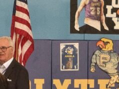 Gail Goodrich honrada al hacer que Alma Mater le ponga su nombre a su gimnasio