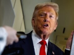 Trump celebra la salida del director general de la BBC y del director general de noticias