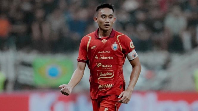 1763183898_6916ed50b81cd-kapten-persija-jakarta-rizky-ridho_665_374.jpeg