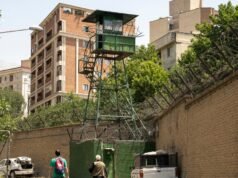 Un iraní-estadounidense retenido en la prisión de Teherán, dice un familiar