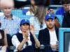El príncipe Harry se disculpa con Canadá por usar gorra de los Dodgers durante la Serie Mundial