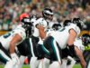 Los Eagles se salen con la suya con flagrantes salidas en falso en su presión contra el equipo de los Packers que intentó cerrar el juego en la temporada baja.