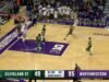 Jake West encuentra a Angelo Ciaravino para una volcada alley-oop, ampliando la ventaja de Northwestern sobre Cleveland State