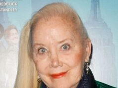 La ganadora del Globo de Oro Sally Kirkland en un hospicio