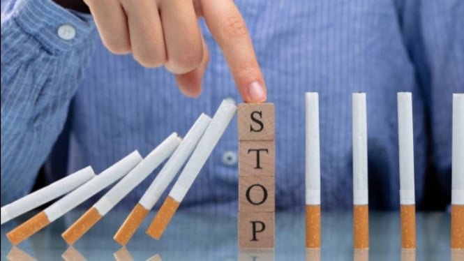 62f4b7429e5d5-ilustrasi-berhenti-merokok_665_374.jpg