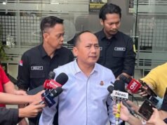 ¡En armas! El exdirector general, que también formó parte del gabinete de expertos del Ministro de Finanzas, está siendo interrogado por corrupción en el pago de impuestos.