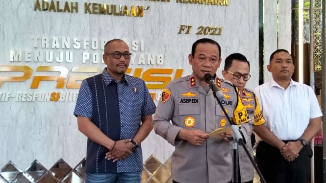 68e75338eeda9-kapolda-metro-jaya-irjen-pol-asep-edi-suheri_665_374.jpg