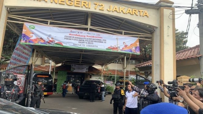 690dd22c44c62-situasi-di-sma-72-jakarta-lokasi-ledakan_665_374.jpeg