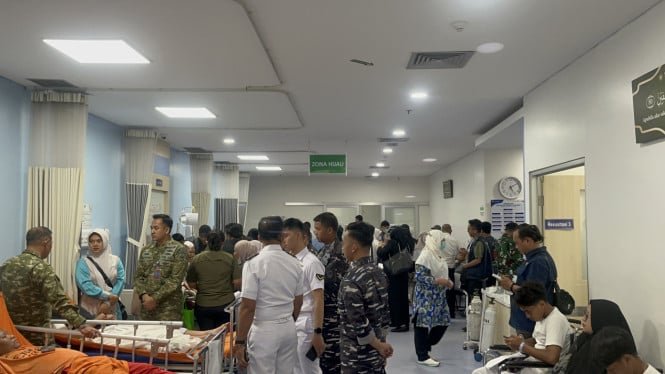 690de915dbb35-suasana-rs-islam-cempaka-putih-tempat-korban-ledakan-sman-72-jakarta_665_374.jpeg