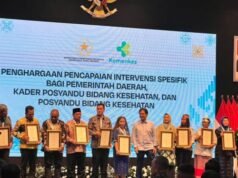 Kalimantan Oriental otorga un premio del Ministerio de Salud para reducir las tasas de retraso del crecimiento