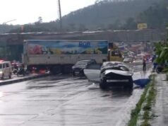 Accidente de terror, frenos de camión defectuosos golpearon a cuatro vehículos en el derivado de Bawen