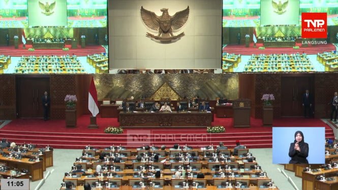 691bf7dca3edc-rapat-paripurna-dpr-ri-pengesahan-rkuhap-jadi-uu_665_374.jpg