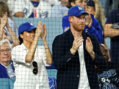 El príncipe Harry se disculpa por usar gorra de los Dodgers durante la Serie Mundial contra los Azulejos: «Estaba bajo coacción»