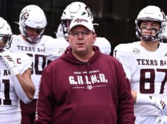 Fuentes: Texas A&M y el entrenador Mike Elko finalizan la extensión del contrato