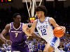 Los gemelos Boozer obtienen cifras dobles y un total de 39 puntos mientras el No. 6 Duke supera a Western Carolina