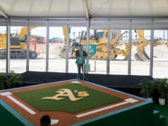 El atletismo se quemó inmediatamente después de permitir comentarios en las redes sociales por primera vez en casi dos años.