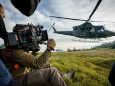 Netflix, Zack Snyder y Kiefer Sutherland en Colombia