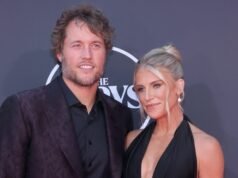 Kelly y Matthew Stafford dan la bienvenida a un nuevo perro a la familia