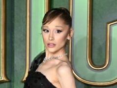 Ariana Grande abandona el rosa por el negro en el estreno de Wicked: For Good