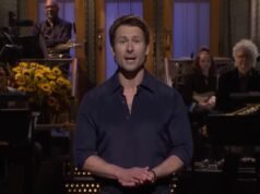 Glen Powell envía un conductor de UPS a Nueva York para verlo presentar SNL