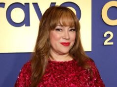 Jennifer Tilly se burla de la pelea ‘inesperada’ de la temporada 15 de RHOBH en BravoCon (Excl)