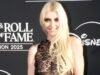 Taylor Momsen luce un vestido transparente con pezones en el Salón de la Fama del Rock & Roll