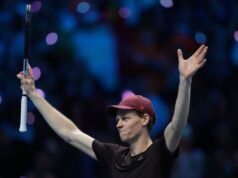 Sinner vence a Alcaraz para defender el título de las Finales ATP frente a los aficionados locales