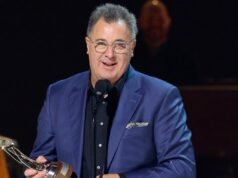 Vince Gill recibe el premio Lifetime Achievement Award en los premios CMA 2025