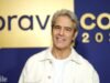 Andy Cohen responde a los rumores de la temporada híbrida de RHONY en BravoCon