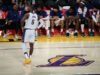 Según los informes, la NBA ha solicitado teléfonos móviles a los empleados del equipo, incluidos más de 10 de los Lakers, como parte de una investigación sobre apuestas.