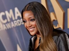 Premios CMA 2025: descubre los looks más bonitos de la alfombra roja