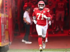 El LT de los Chiefs, Josh Simmons, opta por mantener el motivo de la ausencia de 4 juegos ‘interno’ y agradece a Kansas City por su apoyo