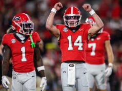 El No. 5 Georgia usa la patada lateral perfectamente para derrotar al No. 10 Texas en una victoria 35-10 sobre los Longhorns.