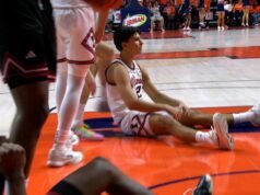 Andrej Stojakovic termina duro y -1, ampliando la ventaja de Illinois sobre Texas Tech