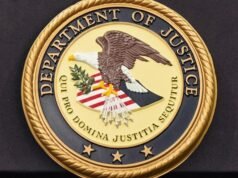 Tres ciudadanos chinos acusados de intentar contrabandear chips a China