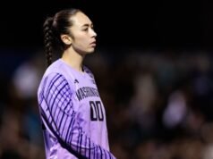 Mia Hamant, guardia de la Universidad de Washington de 21 años, muere de cáncer de riñón