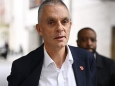 El director general de la BBC dimite por el escándalo de Trump: «Lucha por el periodismo»