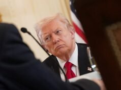 Lo que necesita saber sobre la promesa de Trump de pagar 2.000 dólares en dividendos arancelarios