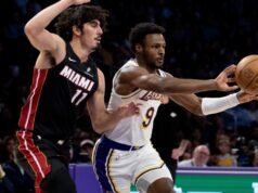 Bronny James muestra una mejora para los Lakers con escasez de personal