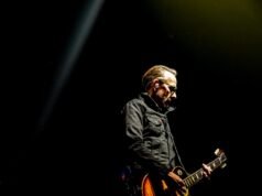 Cómo las fotos del iPhone del guitarrista de Bad Religion Brian Baker se convirtieron en un diario visual de punk rock