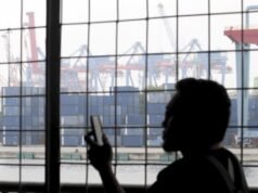 Los ingresos en divisas procedentes de las exportaciones tendrán que «estacionarse» en Himbara, explica Purbaya