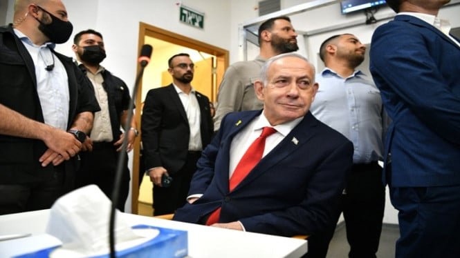 6930335edc115-perdana-menteri-israel-benjamin-netanyahu-hadir-di-sidang-korupsi_665_374.jpg